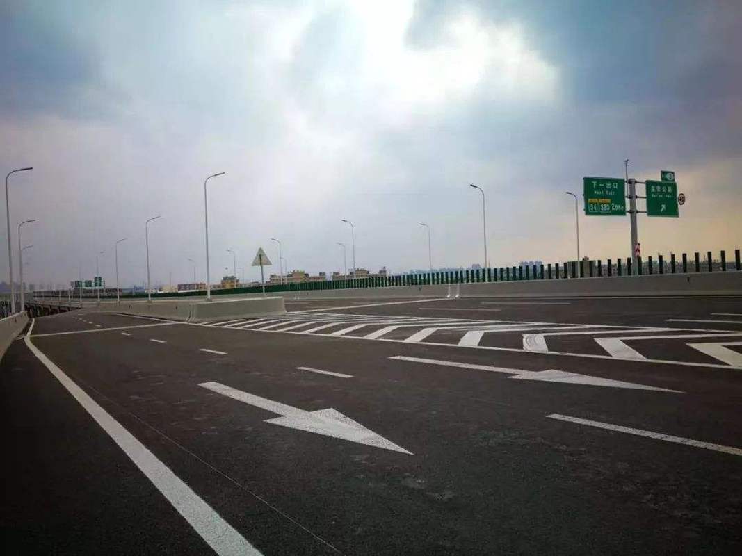 高速公路工程是上海对外交通联系比较关键的组成部分,也会随着上海